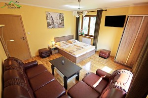 Dom na Wzgórzu apartamenty i pokoje do wynajęcia